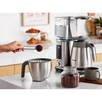 Breville the Luxe Brewer™ Thermal Drip Coffee Machine BDC465DBL1BNA1 IMAGE 5