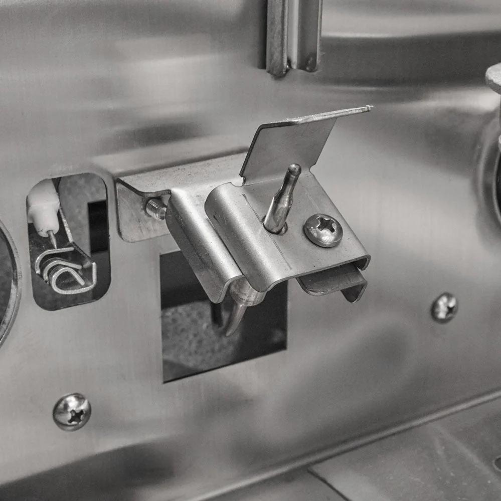 Coyote SL-Series 42-inch Built-In Grill with Sear Zone and Rotisserie C3SL42 LP IMAGE 6