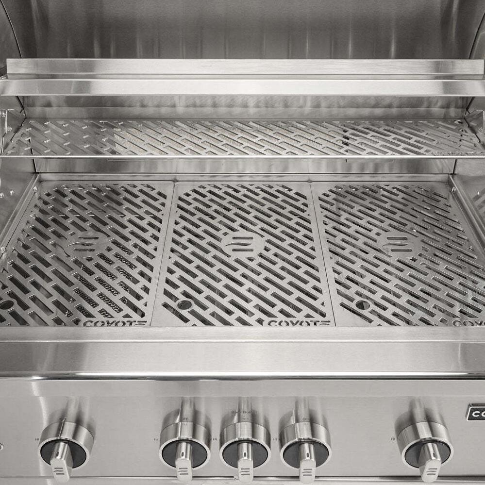 Coyote SL-Series 36-inch Built-In Grill with Sear Zone and Rotisserie C3SL36 LP IMAGE 18