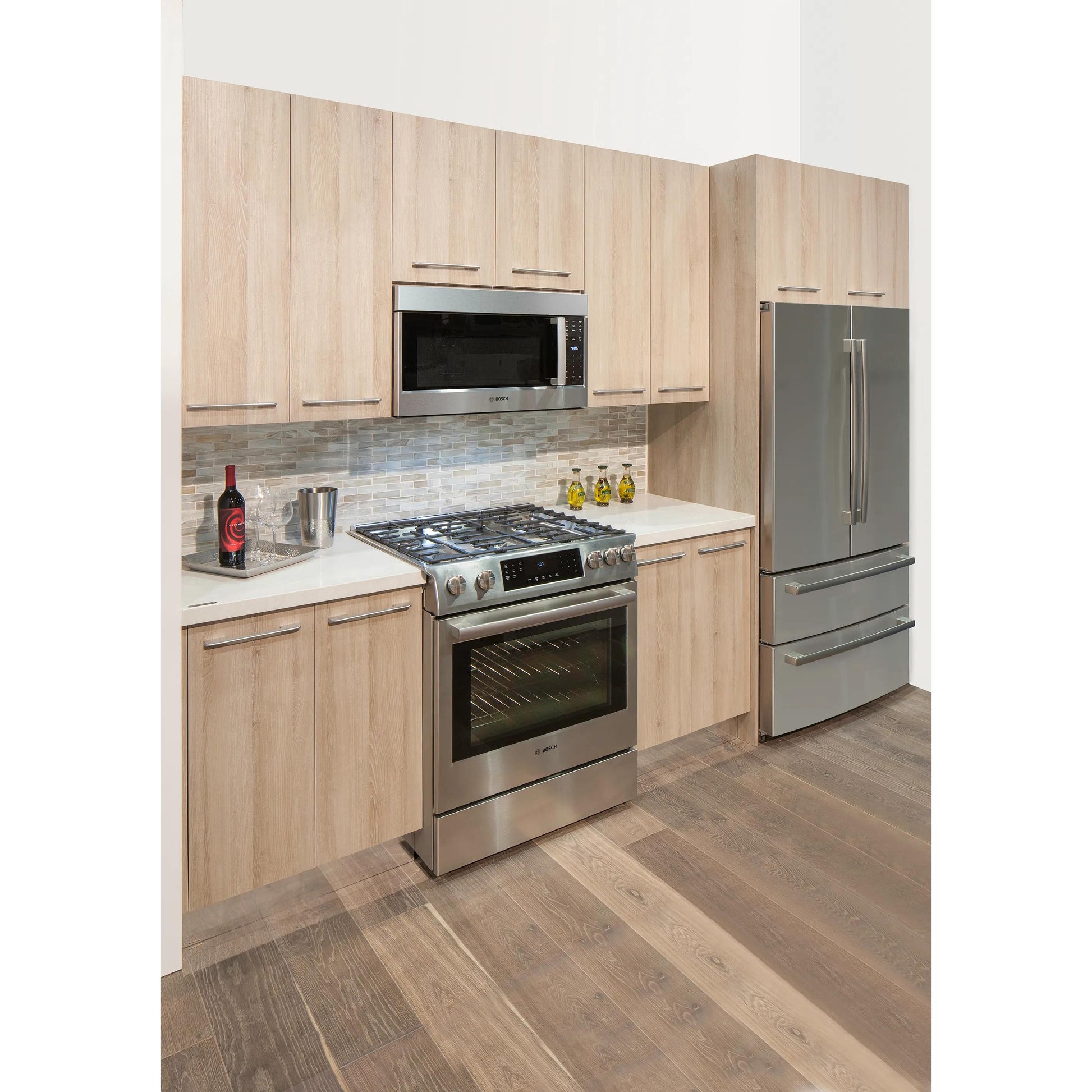 Bosch 30-inch 300 Series Over-The-Range Microwave with Left Side Opening Door HMV3054C IMAGE 8
