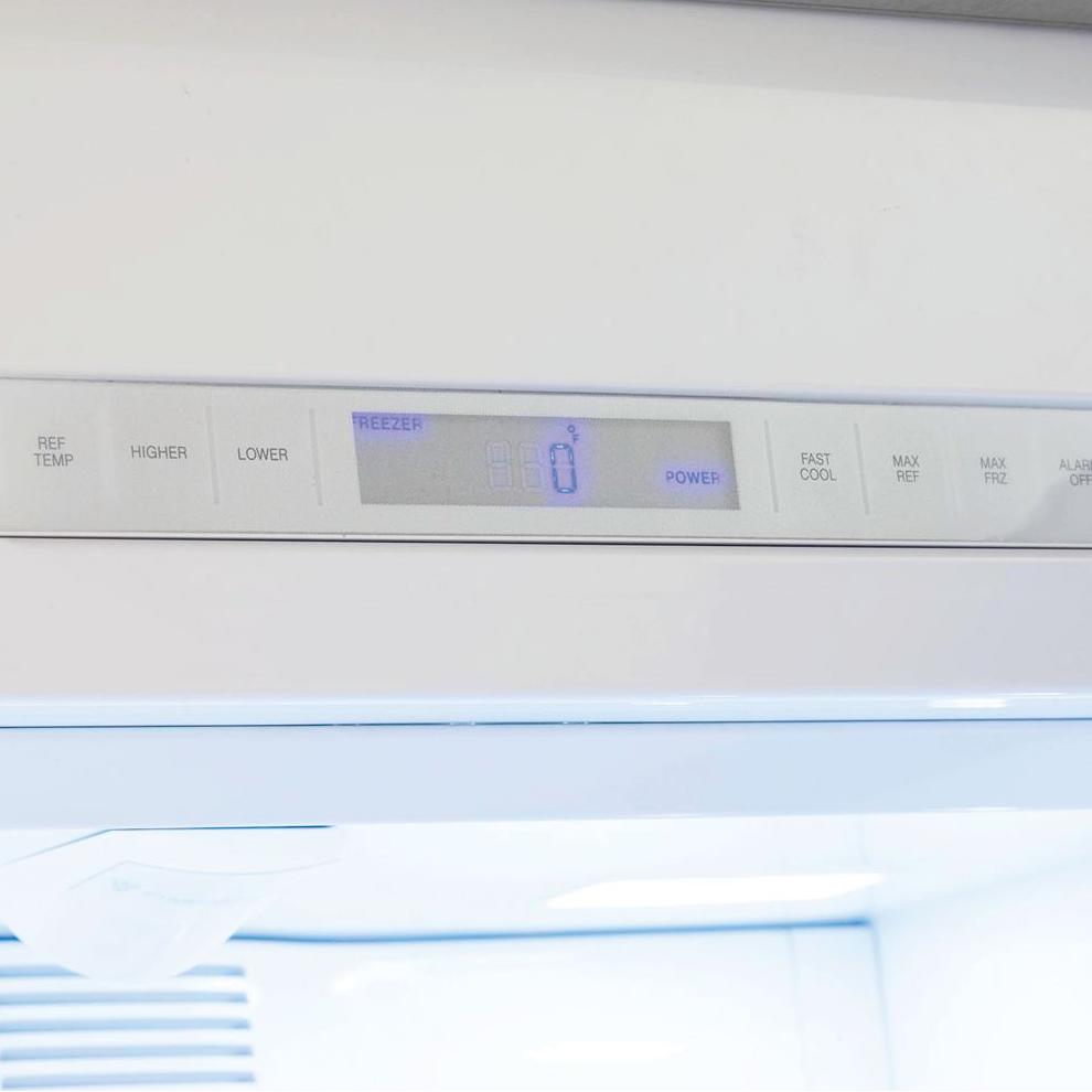 Viking 36-inch, 22.8 cu. ft. Built-in All Refrigerator with Plasmacluster Ion Air Purifier VCRB5364LSC IMAGE 3