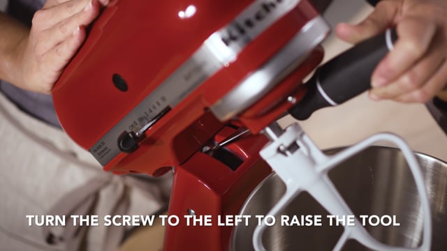 KitchenAid Artisan 5Qt Tilt-Head Stand Mixer KSM150PSPT EXTERNAL_VIDEO 1