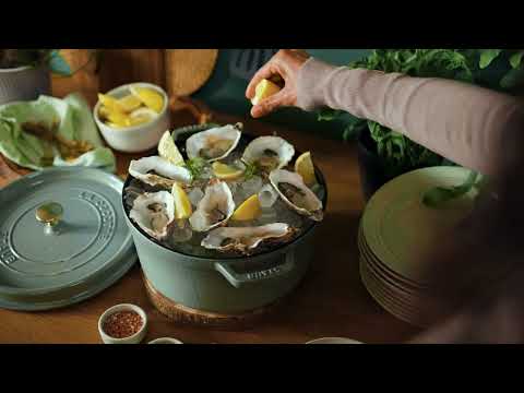 Staub 250ml Cast Iron Round Mini Cocotte 1025315 EXTERNAL_VIDEO 1