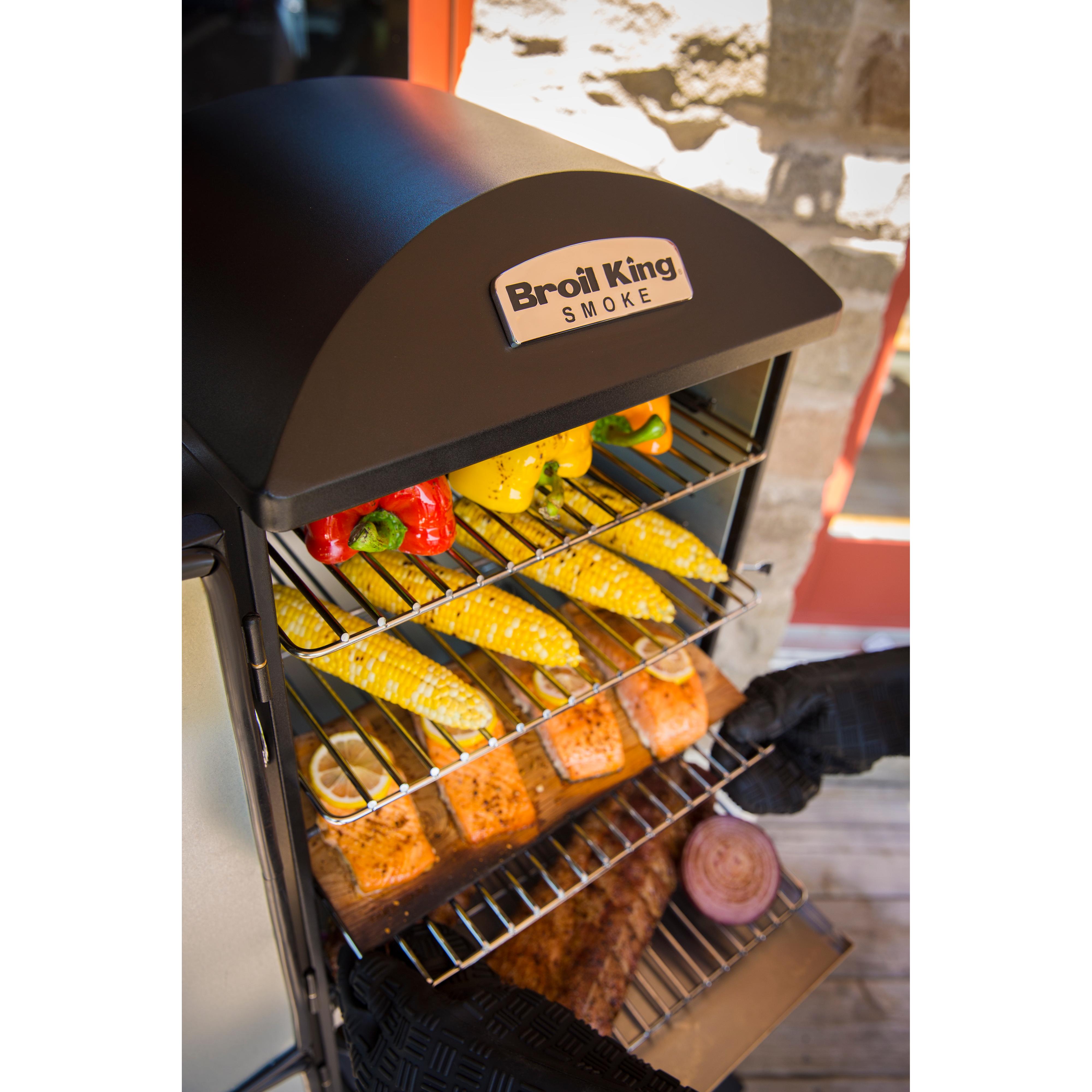 Broil King Smoke™ Cabinet Gas Smoker 923617 IMAGE 4