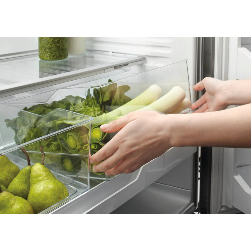Fisher & Paykel 32-inch, 17.5 cu. ft. Counter-Depth Bottom Freezer Refrigerator with ActiveSmart™ RF170BLPX6 N IMAGE 6