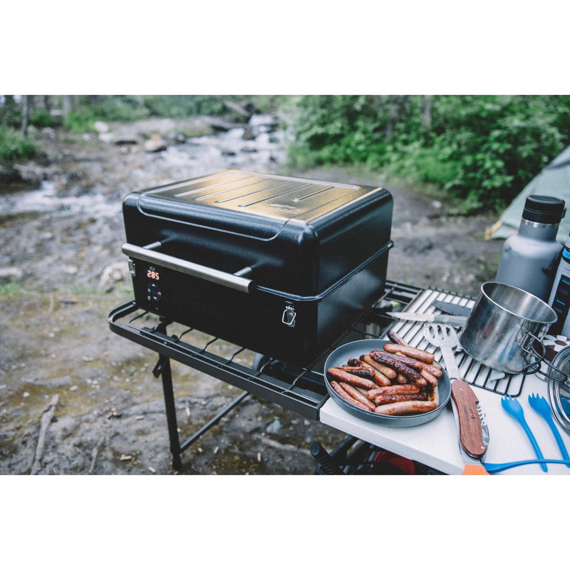Traeger Ranger Pellet Grill & Smoker TFT18KLDC IMAGE 7