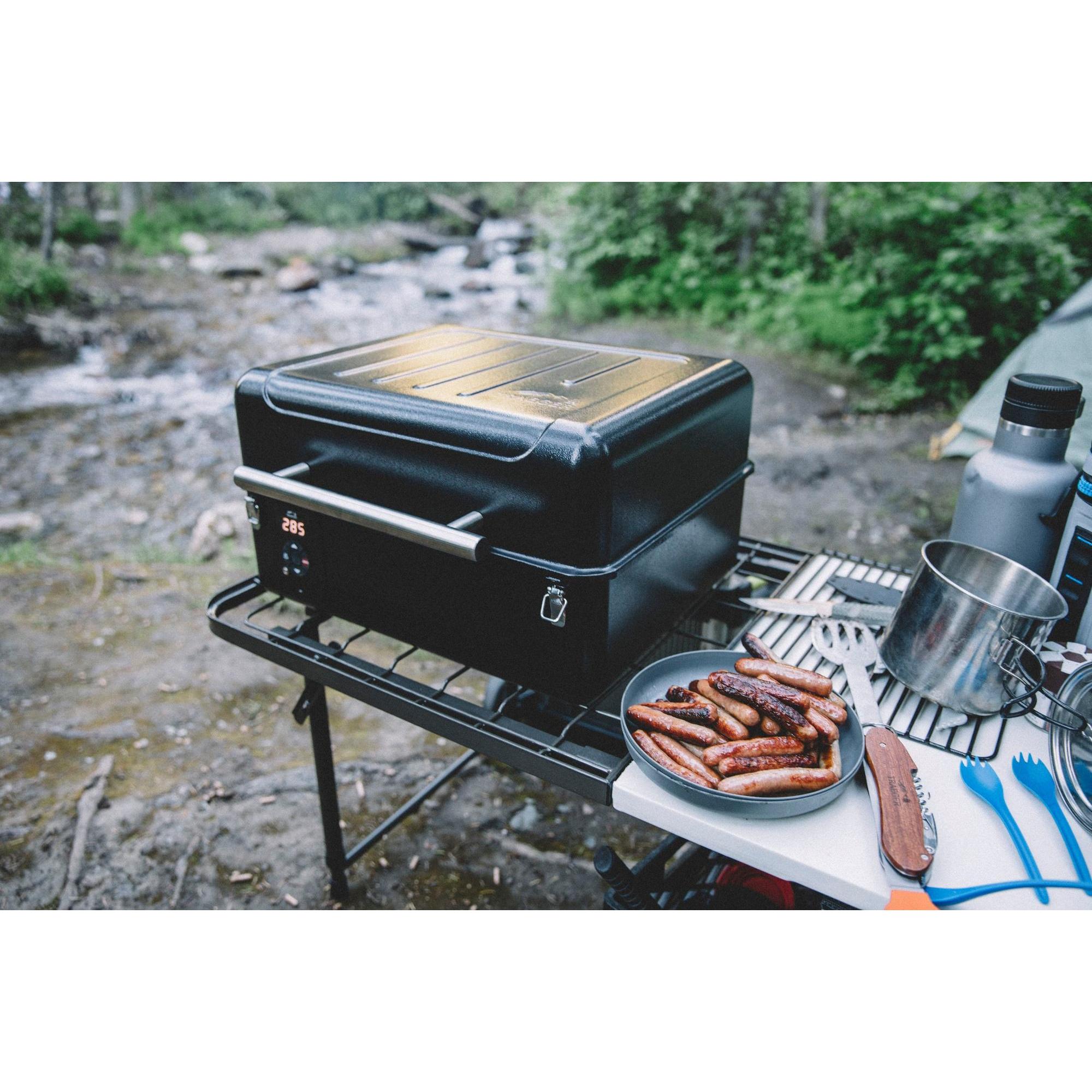 Traeger Ranger Pellet Grill & Smoker TFT18KLDC IMAGE 7