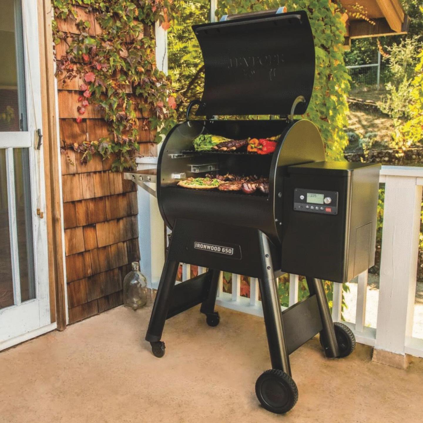 Traeger Grills Pellet Grills TFB65BLFC IMAGE 2