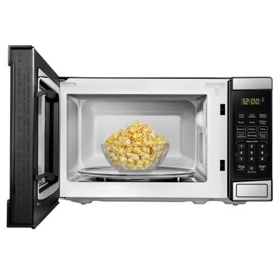 Danby 17-inch, 0.7 cu.ft. Countertop Microwave Oven with 6 Auto Cook Options DBMW0721BBS IMAGE 8