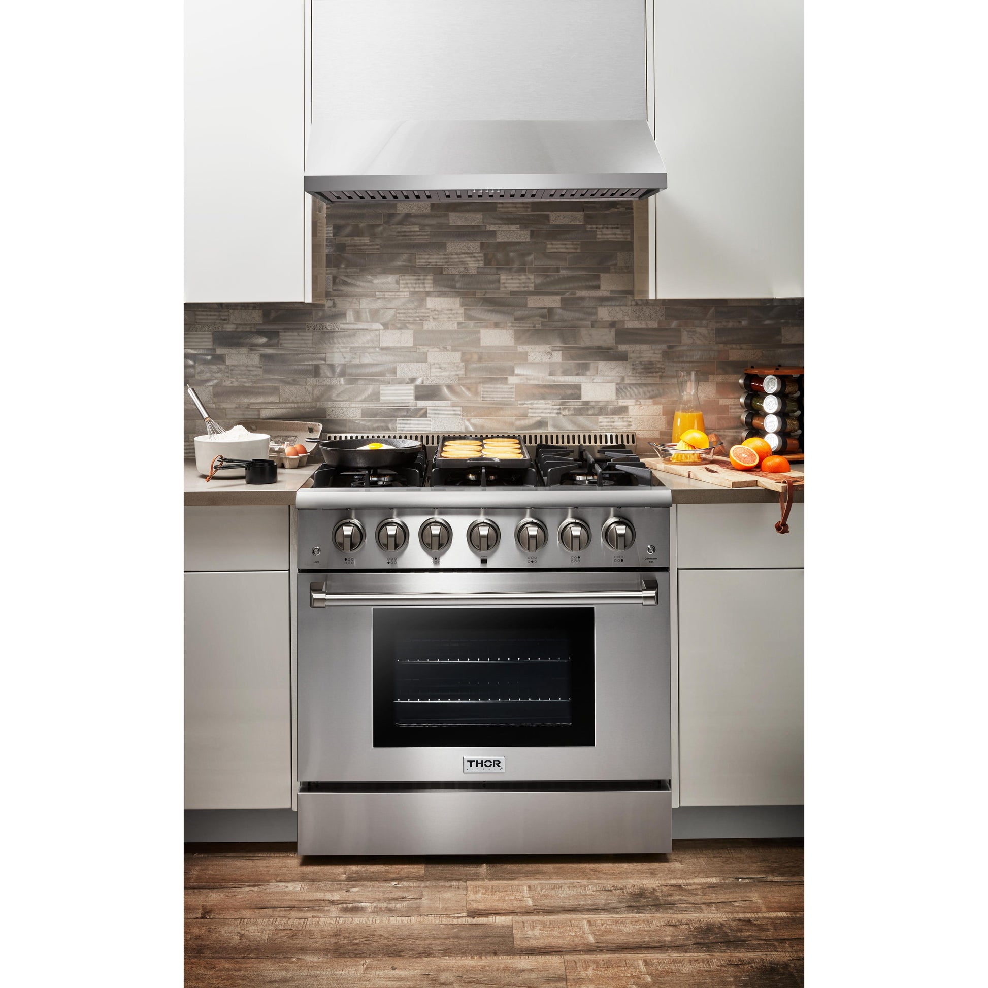 Thor Kitchen 36-inch TRH Series Wall Mount Range Hood TRH3606S IMAGE 2