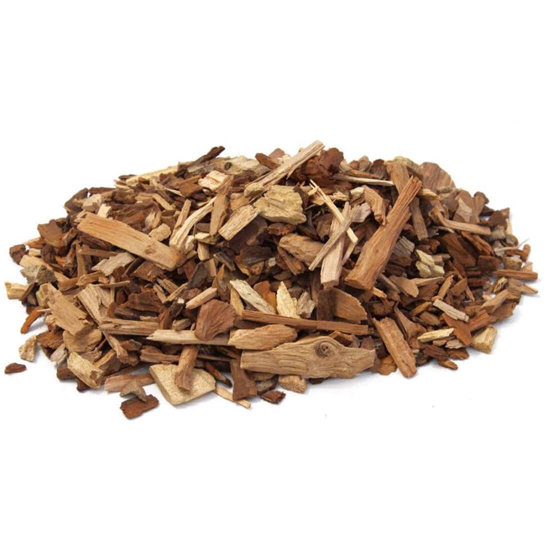 Big Green Egg Premium Kiln Dried Cherry Wood Smoking Chips 2.9L 113979 IMAGE 2