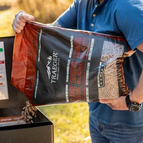 Traeger Outdoor Cooking Fuels Pellets PEL337 IMAGE 3