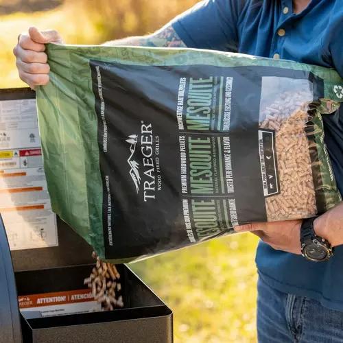 Traeger Outdoor Cooking Fuels Pellets PEL336 IMAGE 3
