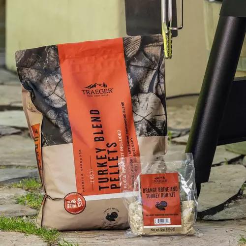 Traeger Turkey Blend Wood Pellets & Brine Kit PEL351 IMAGE 7