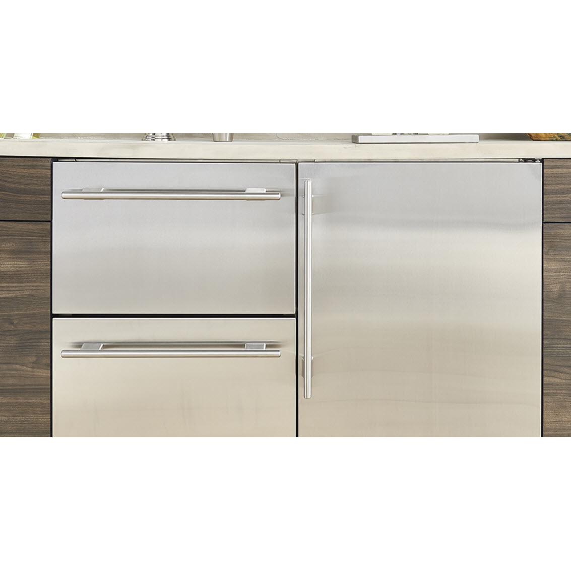 True Residential 4.2 cu.ft. Compact Freezer with TruLumina® LED Lighting TUF-24-R-SS-C IMAGE 2