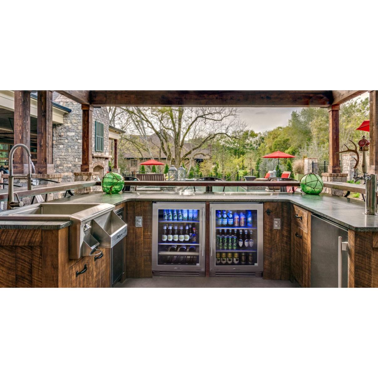 True Residential 300 Series 3.1 cu.ft. Beverage Dispenser TUR-15BD-R-SS-C IMAGE 2
