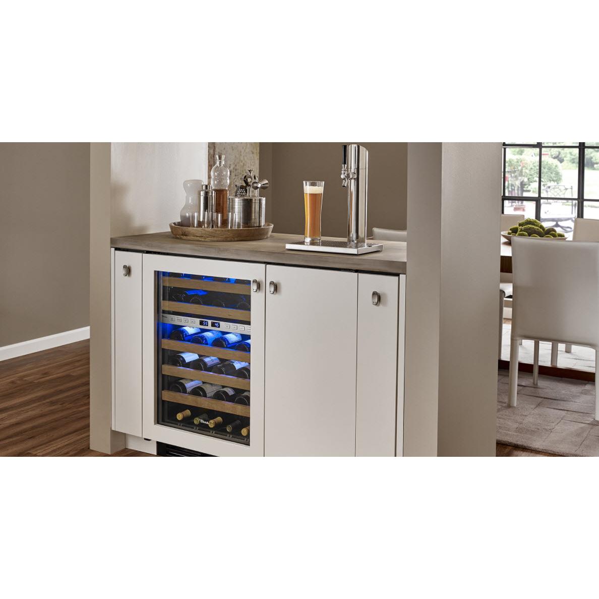 True Residential 300 Series 3.1 cu.ft. Beverage Dispenser TUR-15BD-L-SS-C IMAGE 5