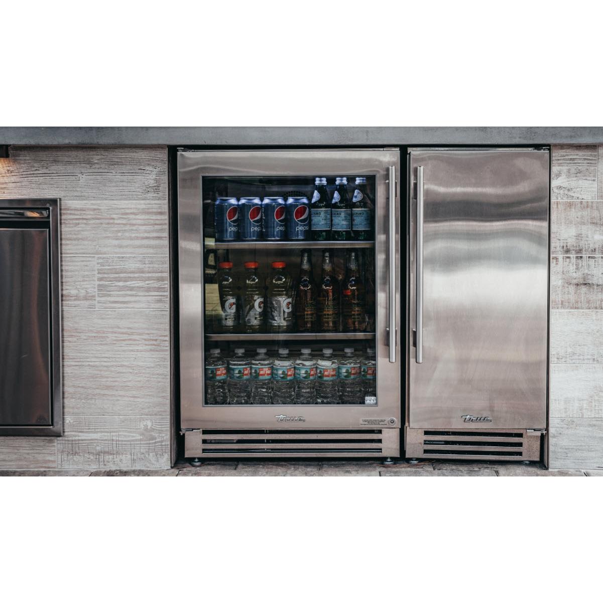 True Residential 15-inch, 3.1 cu.ft. Compact Refrigerator with TruLumina® LED Lighting TUR-15-L-SS-C IMAGE 5