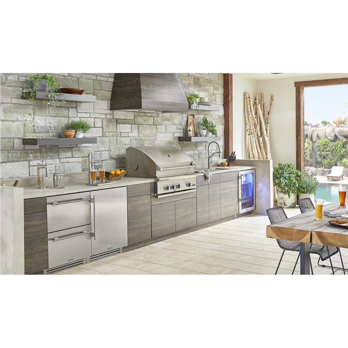 True Residential 300 Series 5.75 cu.ft. Beverage Dispenser TUR-24DD-L-SS-C IMAGE 2