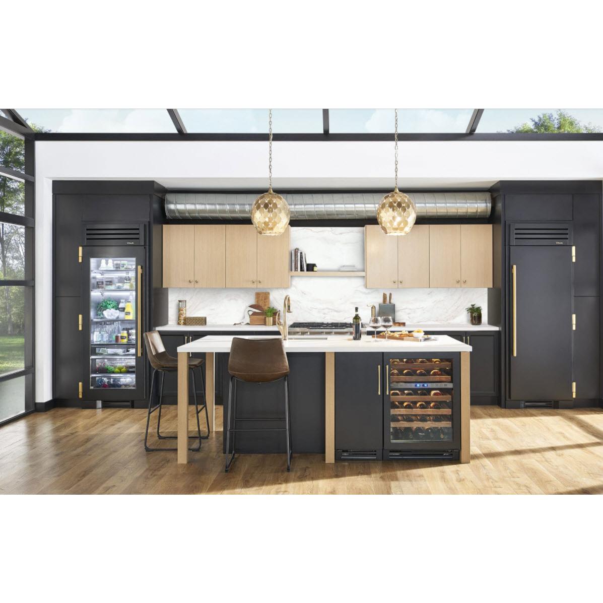 True Residential 45-Bottle 300 Series Wine Cooler with True Precision Control® TWC-24DZ-R-OG-C IMAGE 2