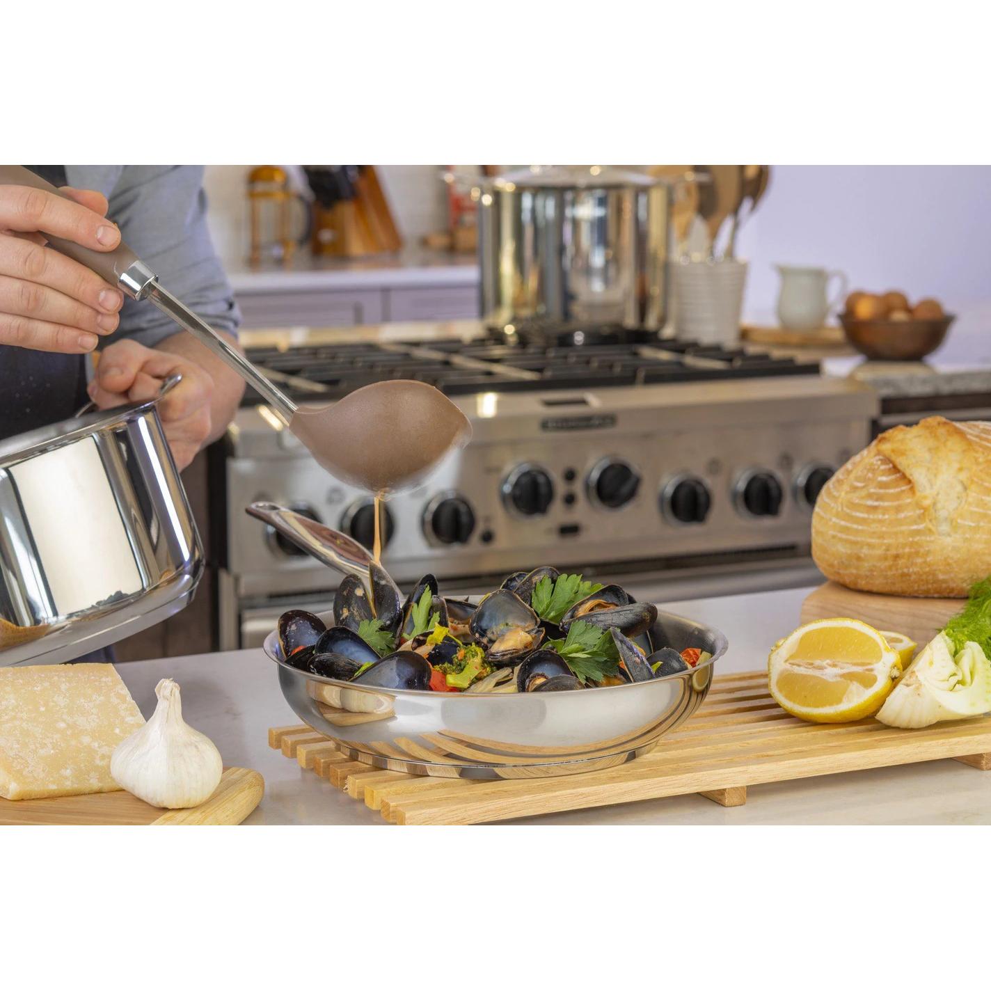 Meyer Confederation Stainless Steel Cookware Set, 11-Piece 2401-11-00 IMAGE 7