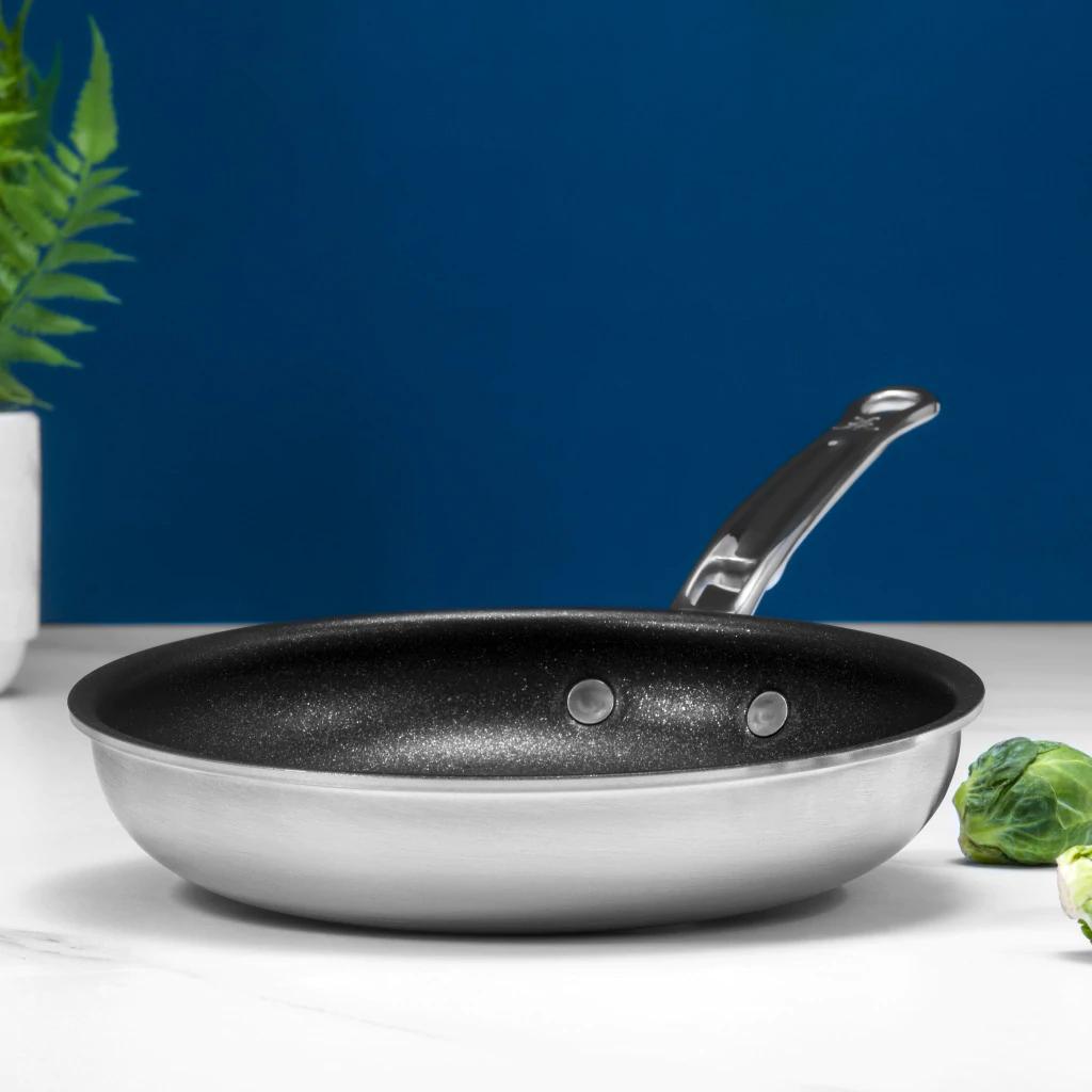 Hestan Thomas Keller Insignia TITUM Nonstick Sauté Pan Medium 11" 31029 IMAGE 4