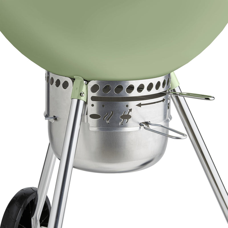 Weber 70th Anniversary Edition 22" Kettle Charcoal Grill 19525001 IMAGE 5