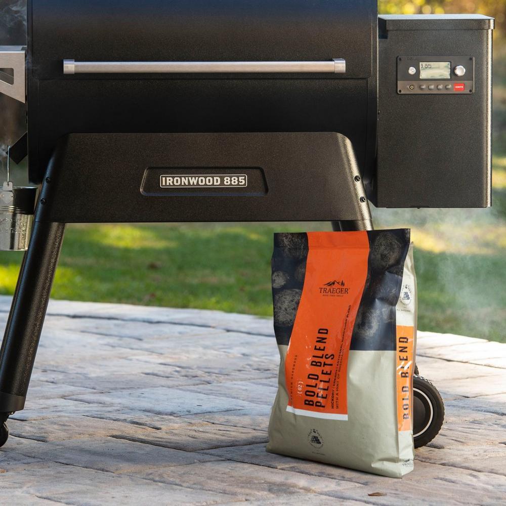 Traeger Bold Blend Hardwood Pellets - Limited Edition PEL349 IMAGE 5
