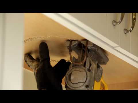 Broan 36-inch Corteo Series Under Cabinet Range Hood ERLE136SS EXTERNAL_VIDEO 1